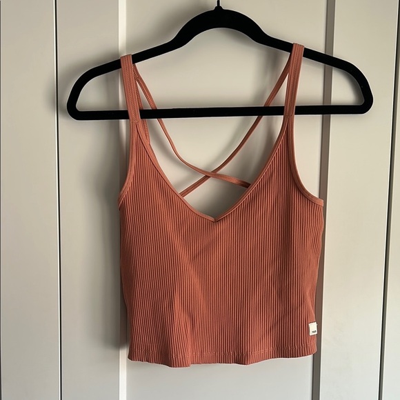 Vuori Pink/Cinnamon Ribbed Crop Tank Top | M - Picture 2 of 5
